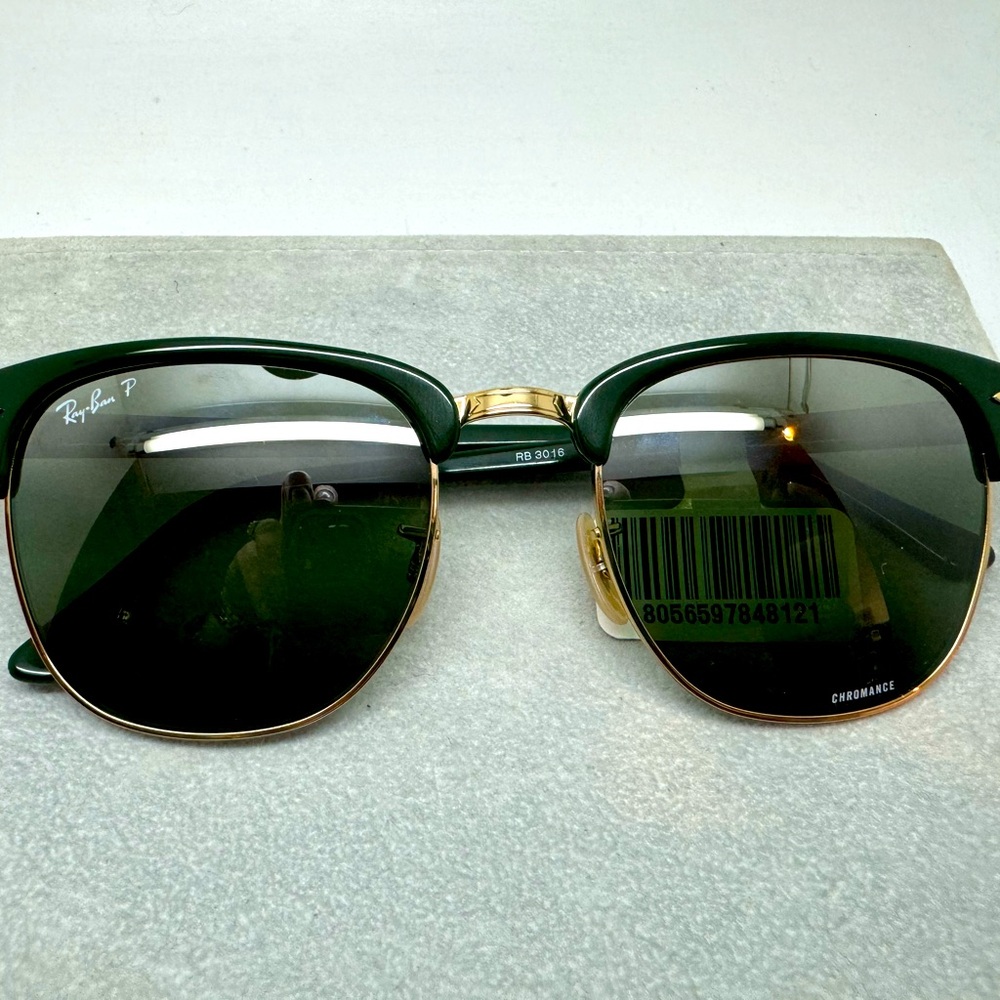 Ray Ban Clubmaster
ORB3016 1368G4 55/21
GRN SHN